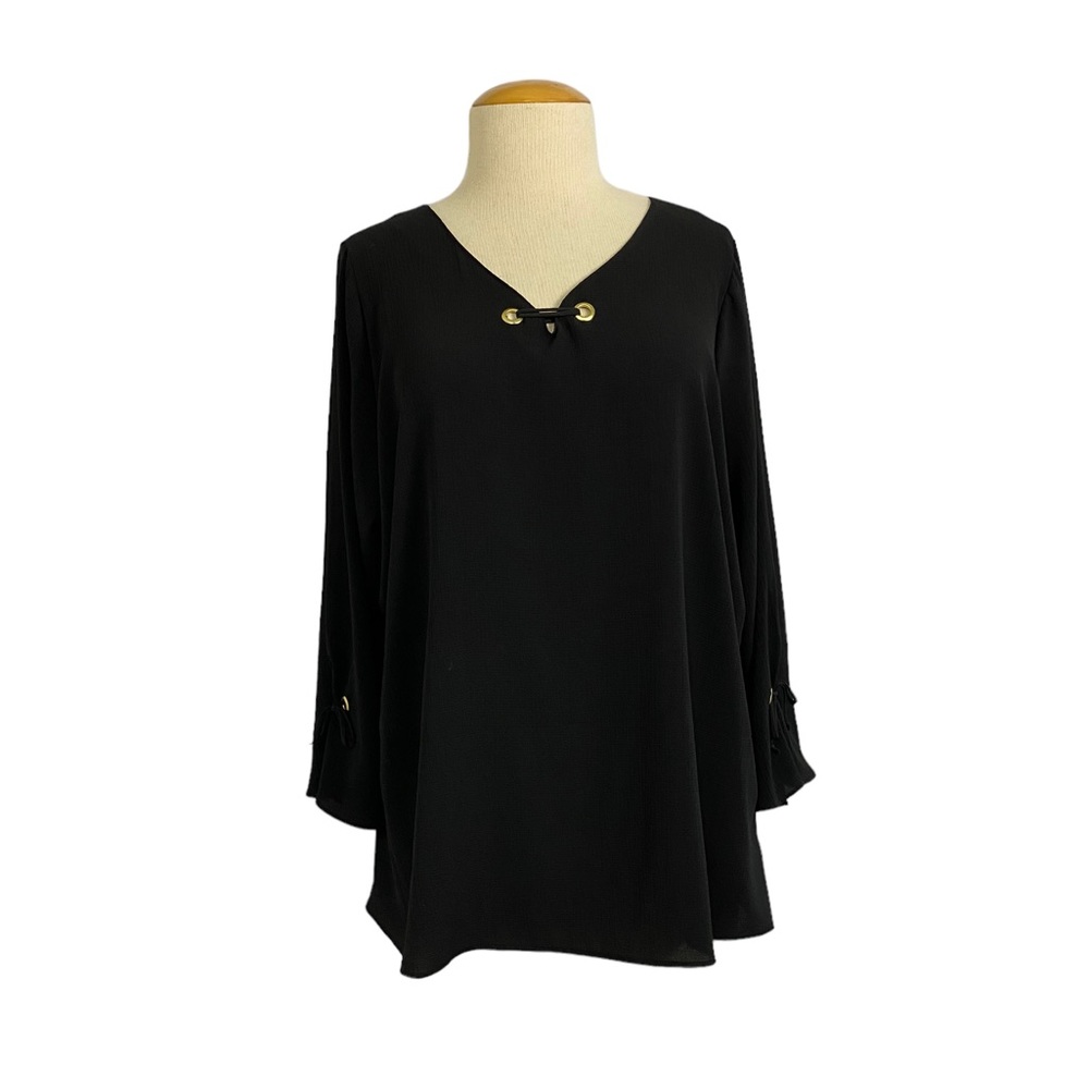 Chenault Long Sleeve Black Keyhole Top 3X